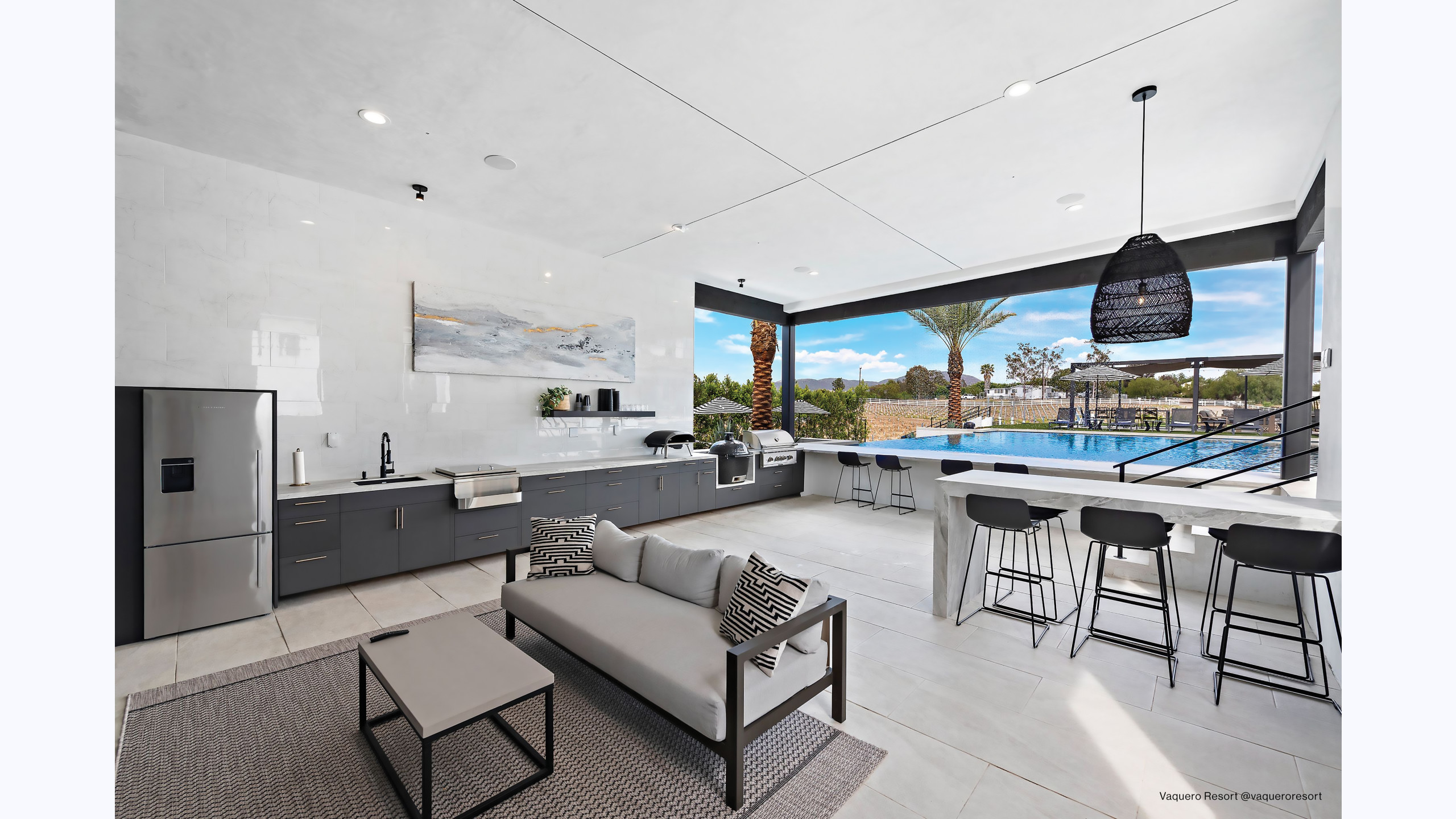 Magnifica Encore 60" x 126" - 12mm Honed Bookmatch Porcelain Slab in Pietra Bianca alt image